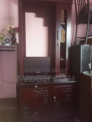 ড্রেসিং টেবিল
