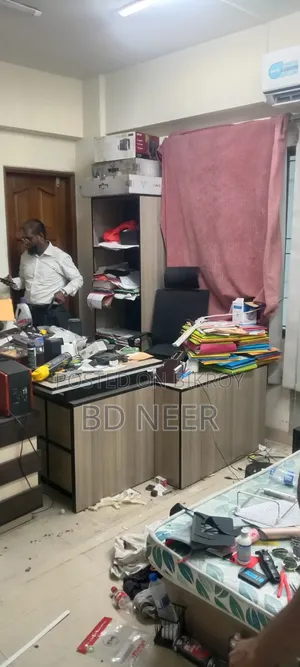 Office 1500 SqFt Unfurnished Rent in Banani