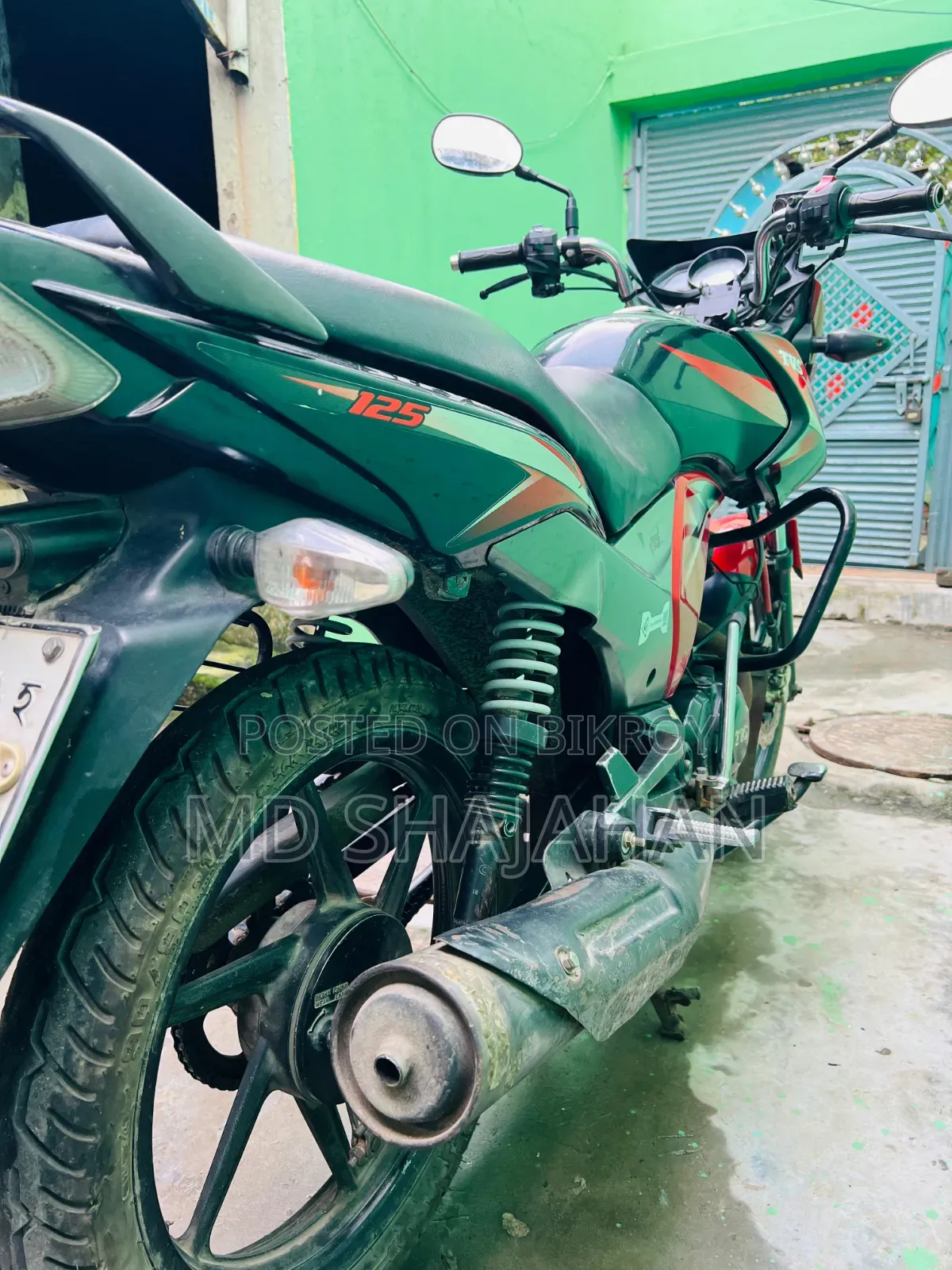 টিভিএস স্ট্রাইকার ১২৫ ২০১৮ ব্ল্যাক