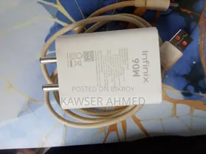 ইনফিনিক্স ৯০ ওয়াট ফাস্ট চার্জার