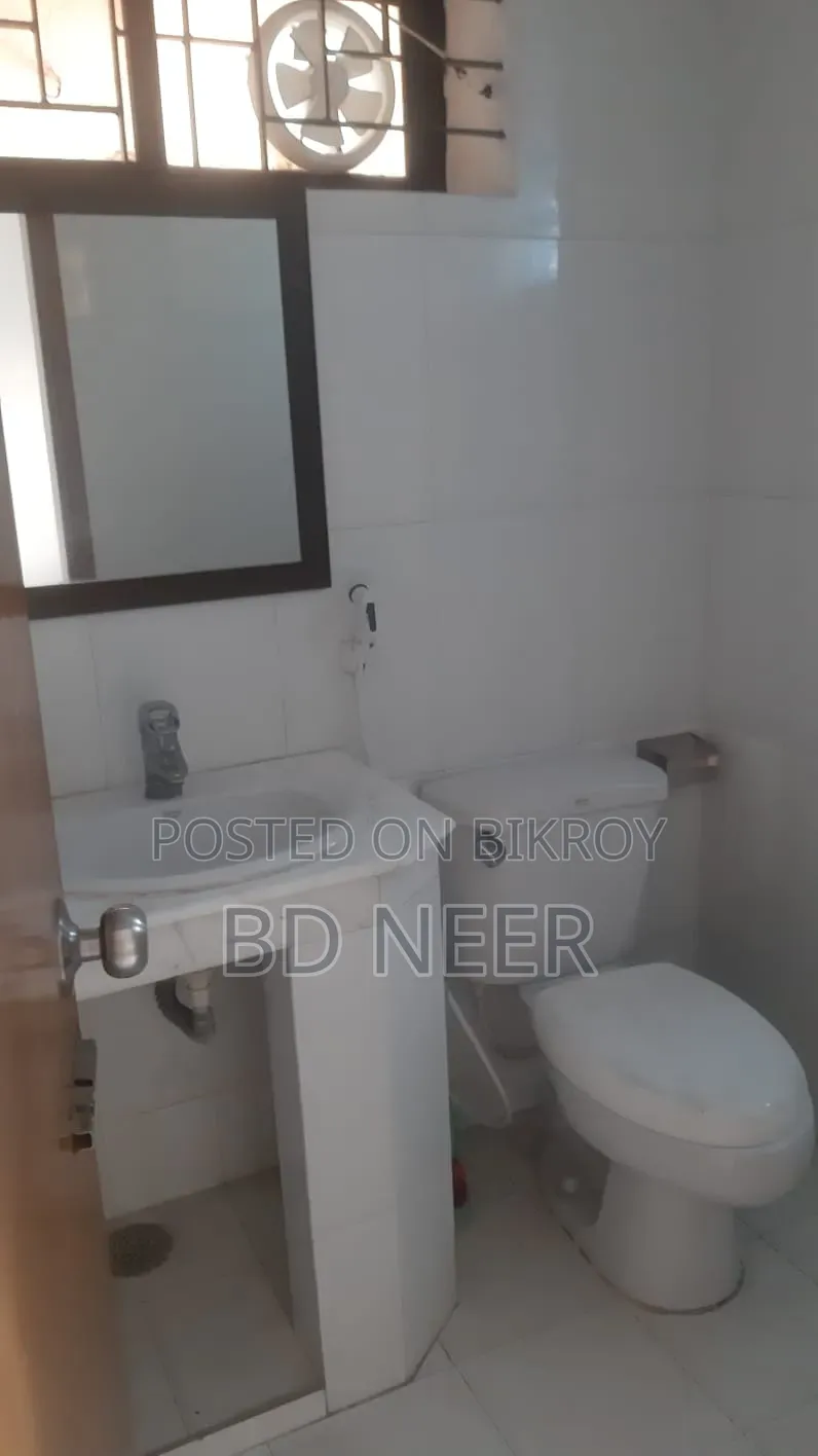 4-Bedroom Apartment in Gulshan for Rent