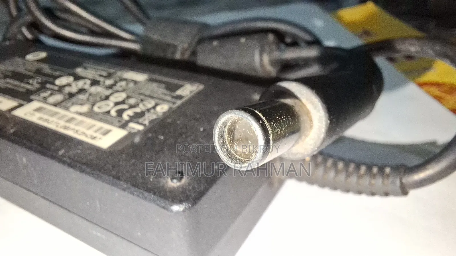 HP ল্যাপটপের অরজিনাল চার্জার দেশে বাইরে থেকে আনা হয়েছে