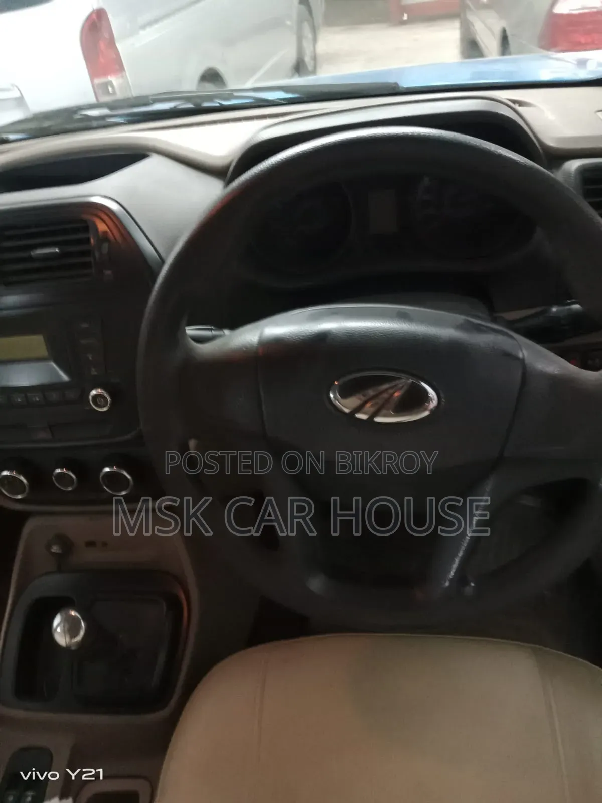 Mahindra XUV500 2016 Green