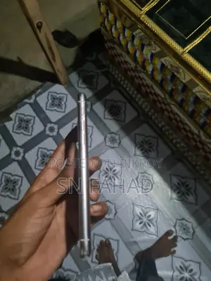 অ্যাপল আইফোন এক্সএস ৬৪ জিবি ব্ল্যাক