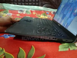 Laptop ASUS VivoBook X540SA 4GB AMD Ryzen 3 SSD 128GB