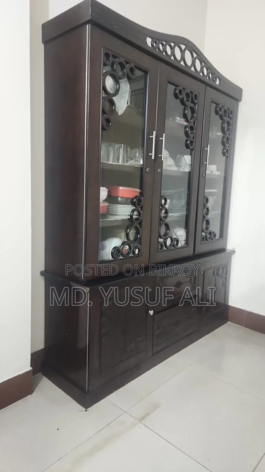 Wall Showcase (3 Doors) Two Part