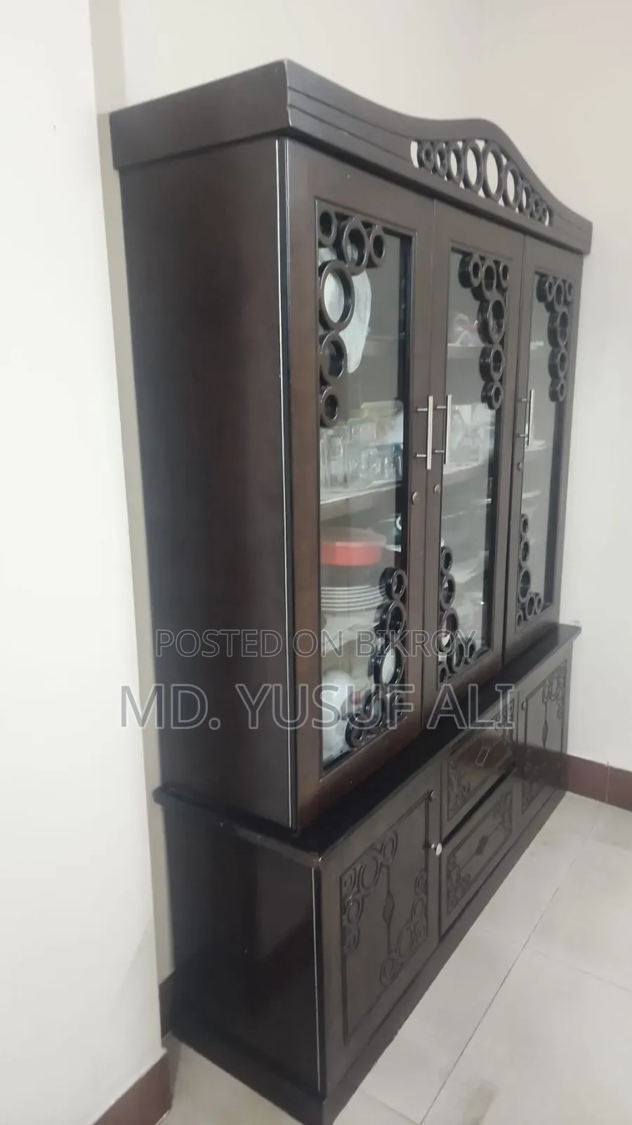 Wall Showcase (3 Doors) Two Part