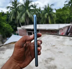 স্যামসাং গ্যালাক্সি এম৩৩ ৫জি ১২৮ জিবি সিলভার