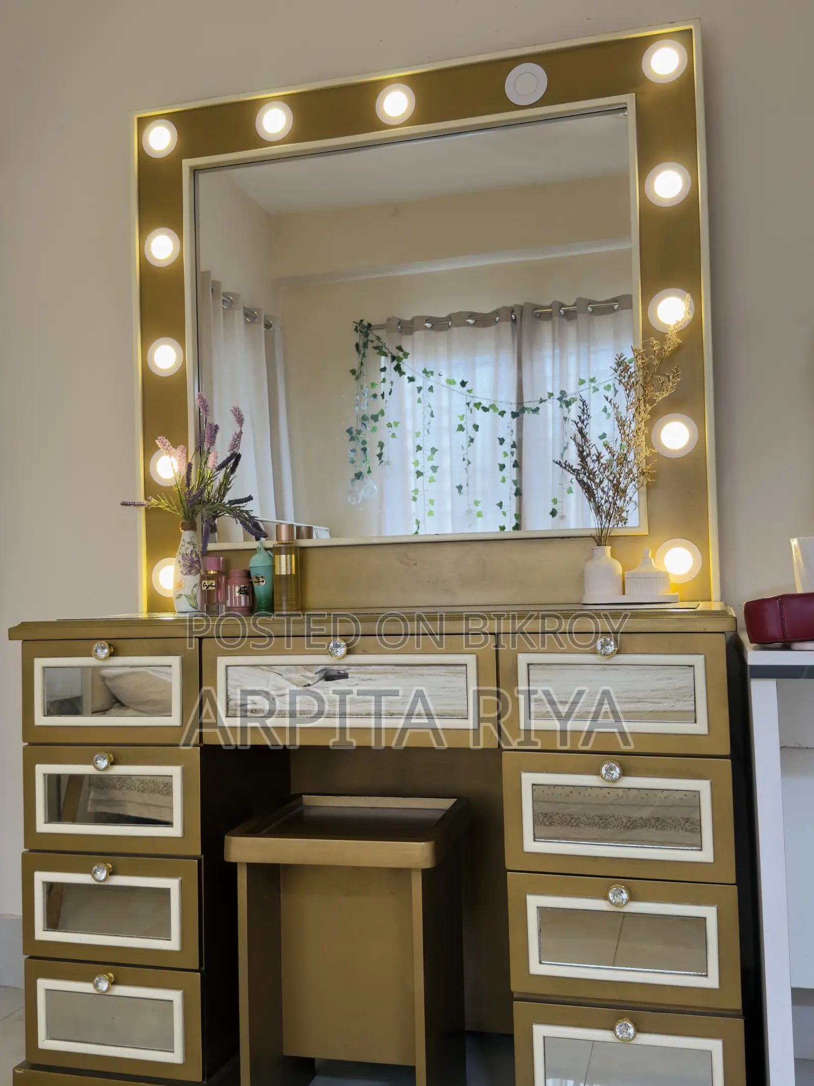 Elegant Gold Dressing Table / Vanity With LED Mirror