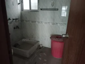 গুলশান অনিক রিয়েল এস্টেটে ৩ বেডরুমের অ্যাপার্টমেন্ট বিক্রয়ের জন্য