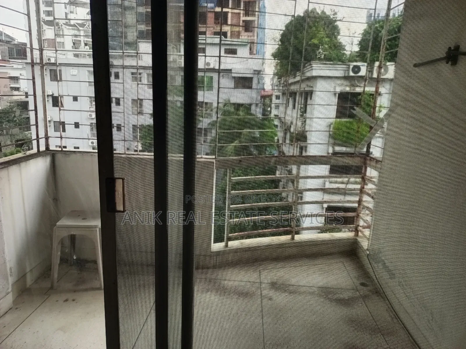 গুলশান অনিক রিয়েল এস্টেটে ৩ বেডরুমের অ্যাপার্টমেন্ট বিক্রয়ের জন্য