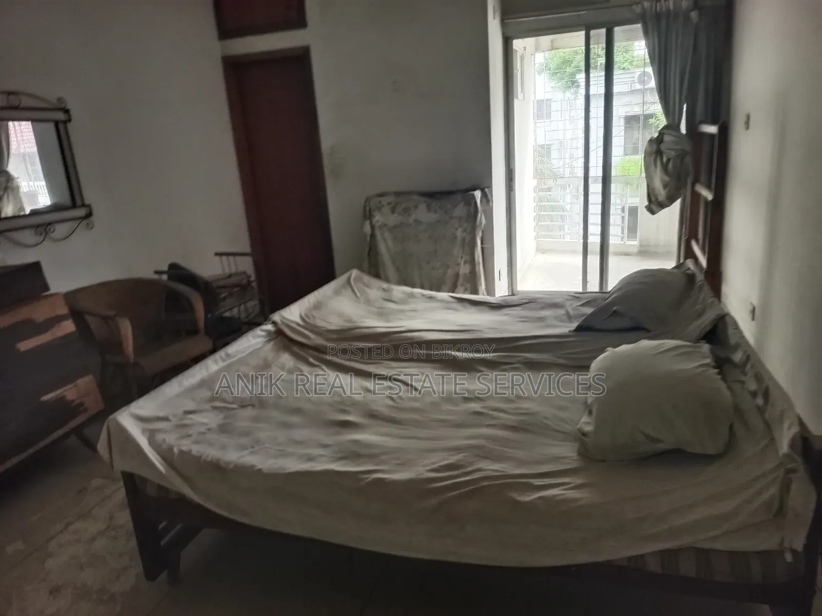 গুলশান অনিক রিয়েল এস্টেটে ৩ বেডরুমের অ্যাপার্টমেন্ট বিক্রয়ের জন্য