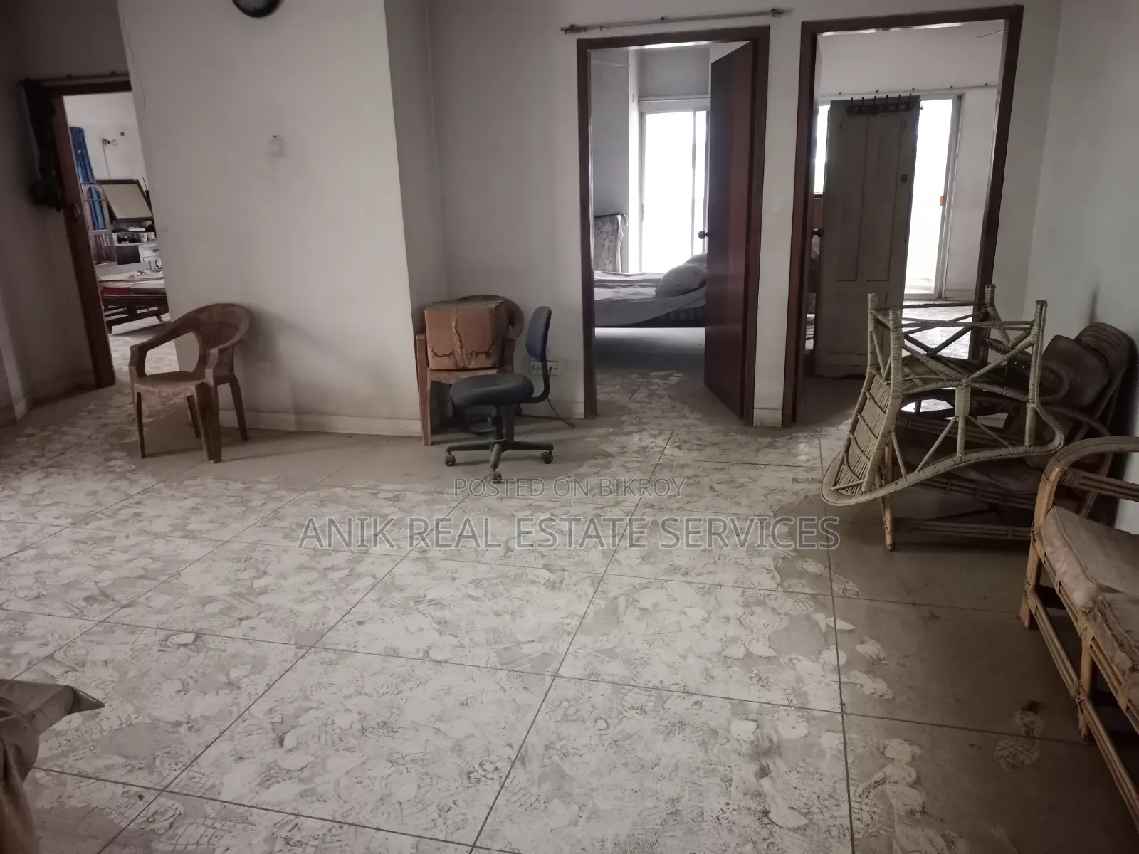 গুলশান অনিক রিয়েল এস্টেটে ৩ বেডরুমের অ্যাপার্টমেন্ট বিক্রয়ের জন্য