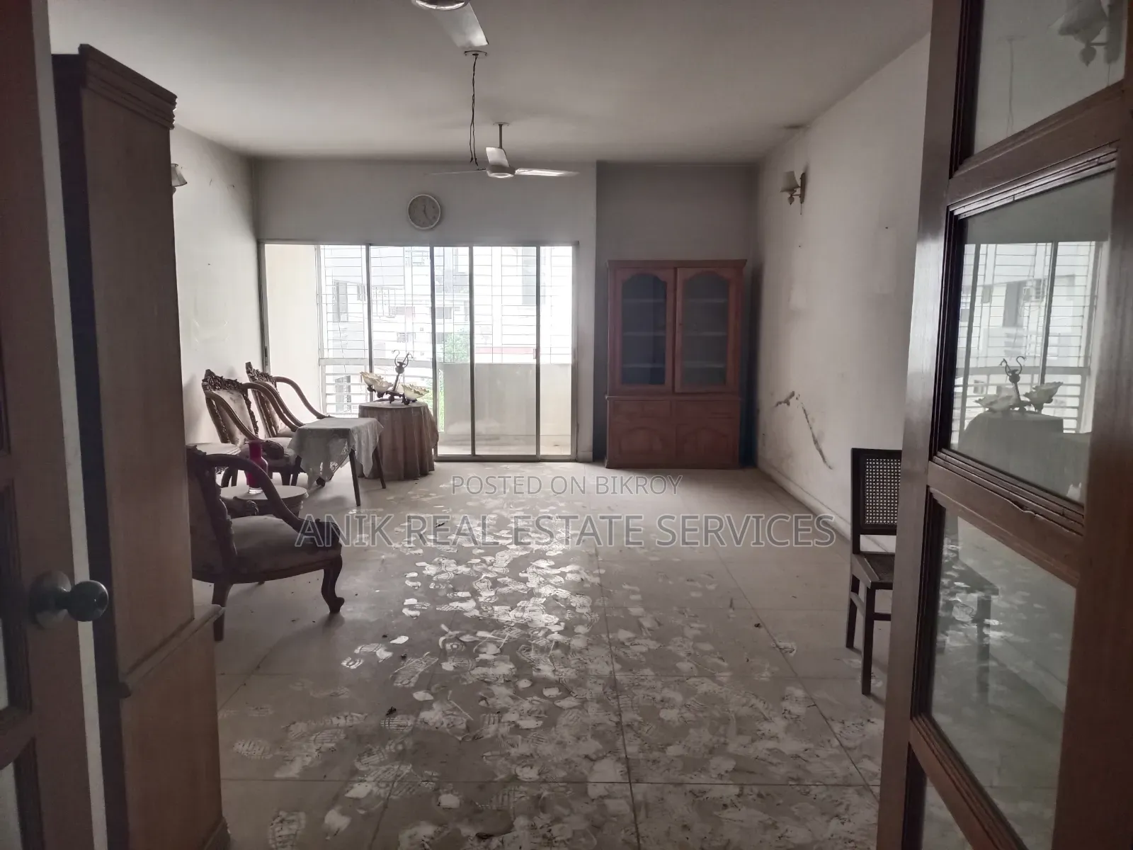 গুলশান অনিক রিয়েল এস্টেটে ৩ বেডরুমের অ্যাপার্টমেন্ট বিক্রয়ের জন্য