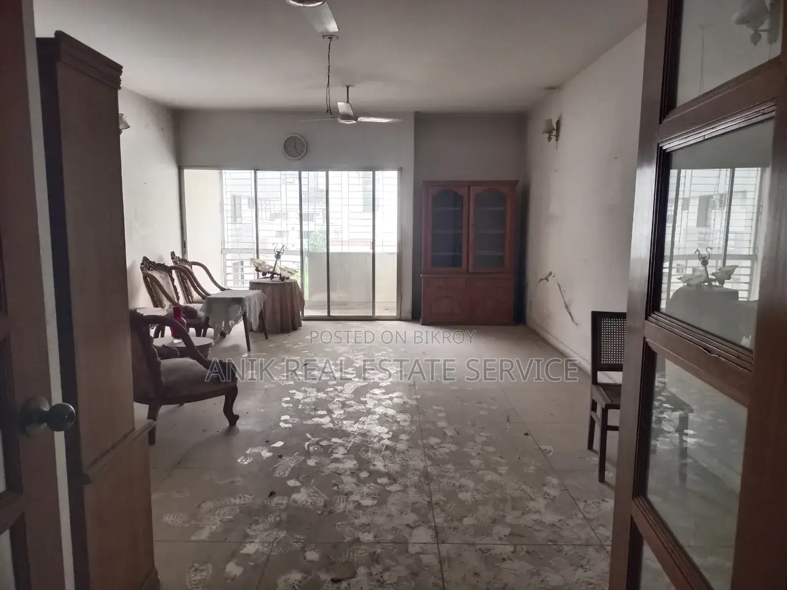 গুলশান অনিক রিয়েল এস্টেটে ৩ বেডরুমের অ্যাপার্টমেন্ট বিক্রয়ের জন্য