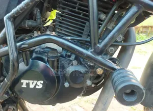 TVS Apache 160 4V 2022 Red