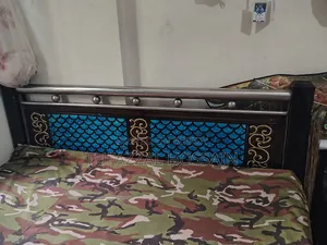 স্টিলের খাট