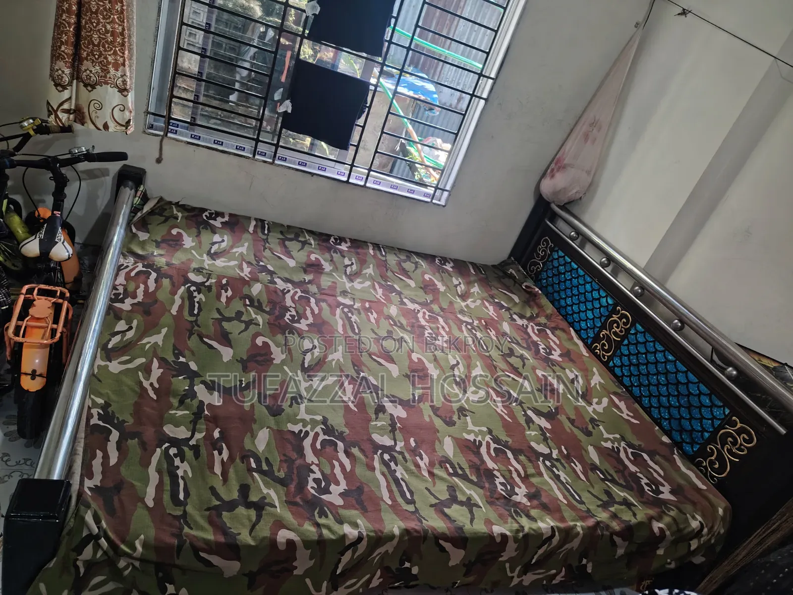 স্টিলের খাট