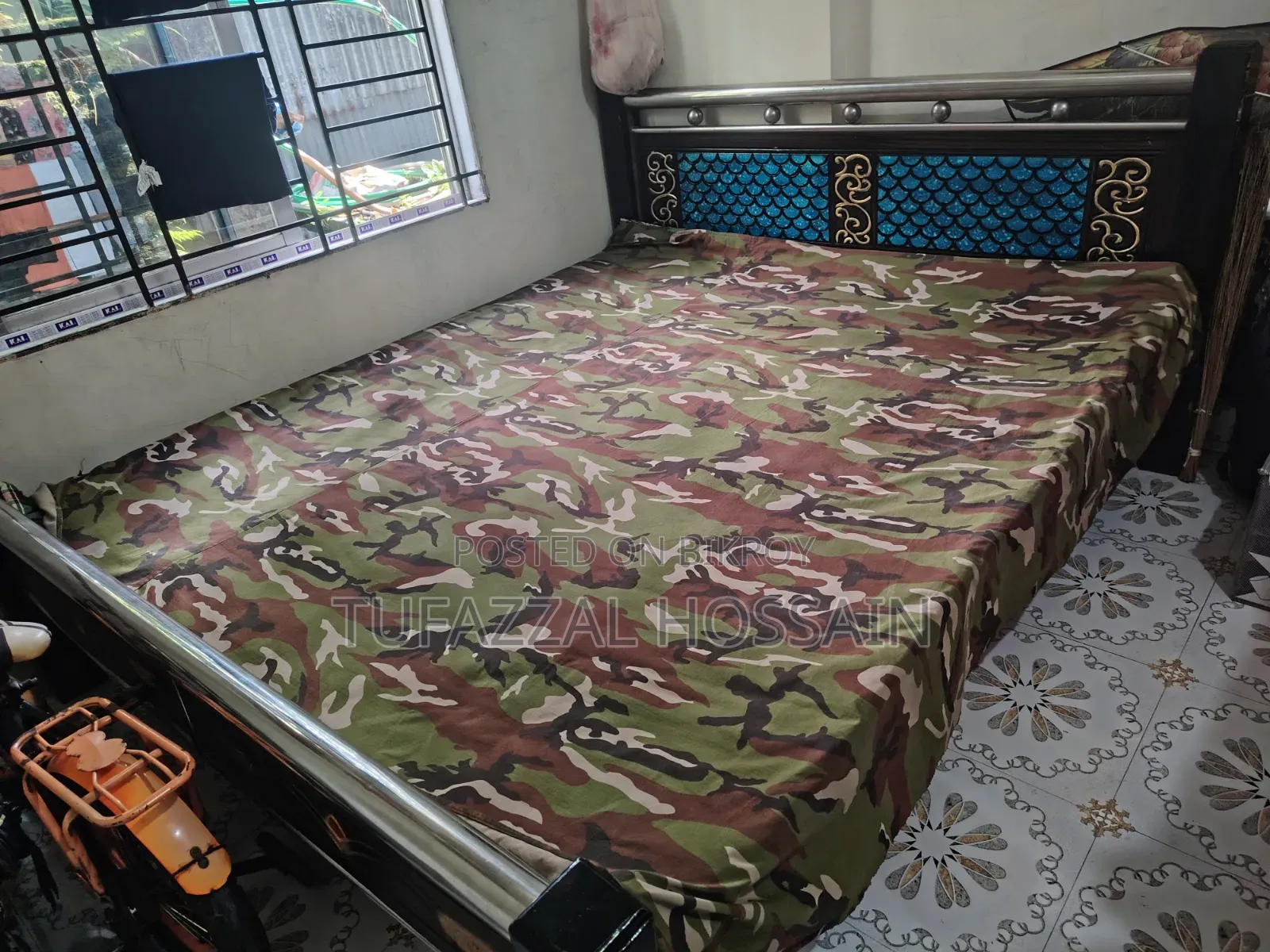স্টিলের খাট
