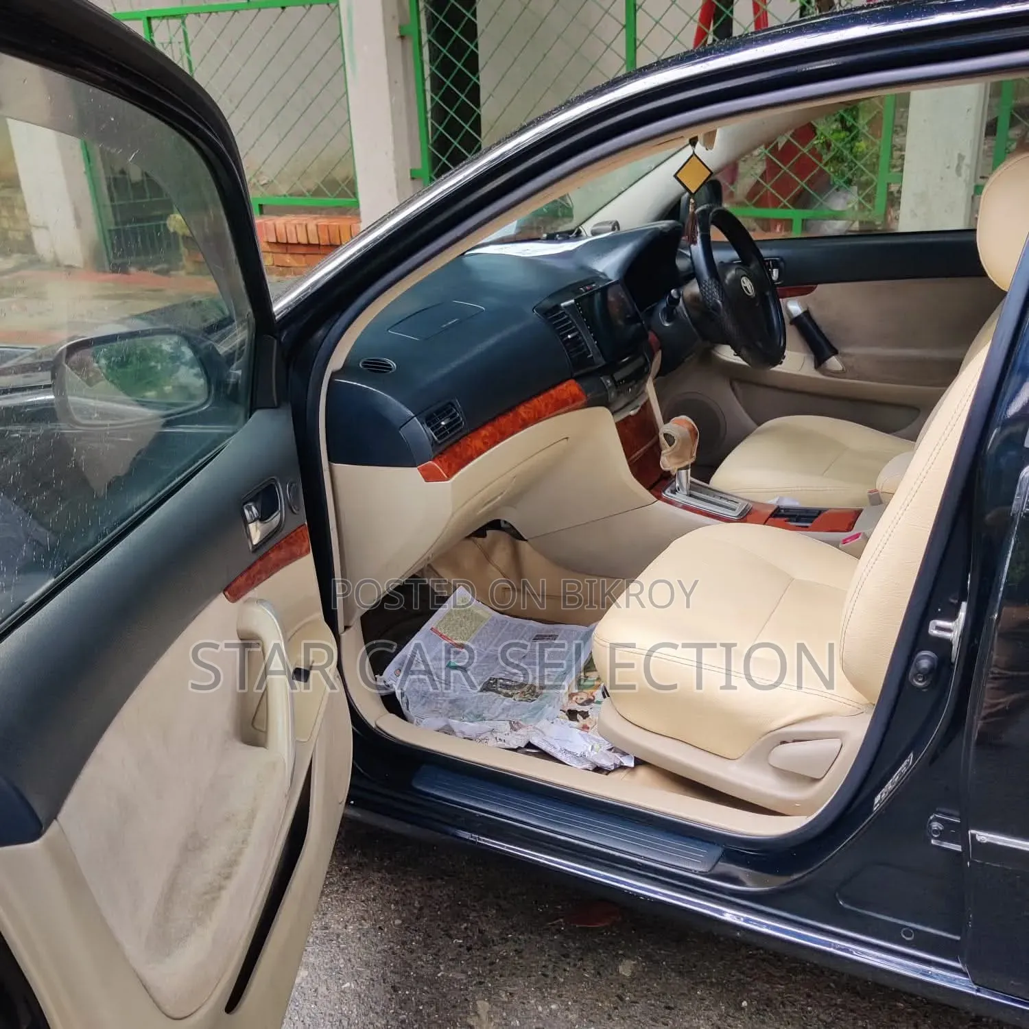 Toyota Premio 2004 Black