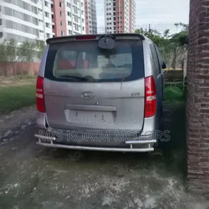 Hyundai H1 2012 Silver