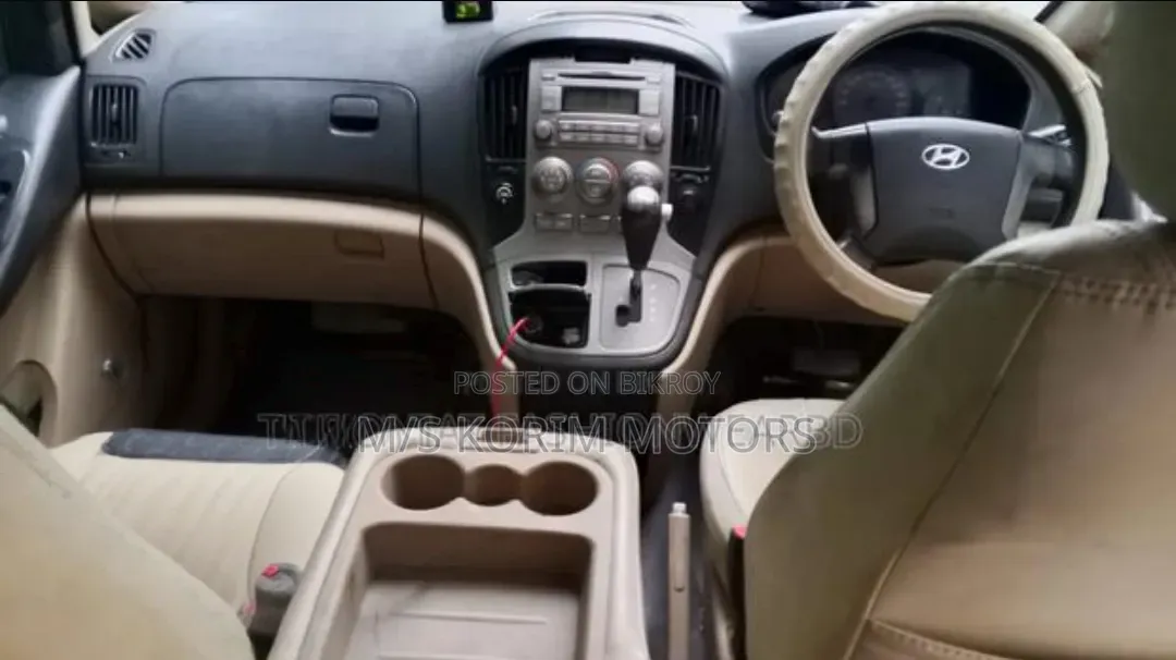 Hyundai H1 2012 Silver