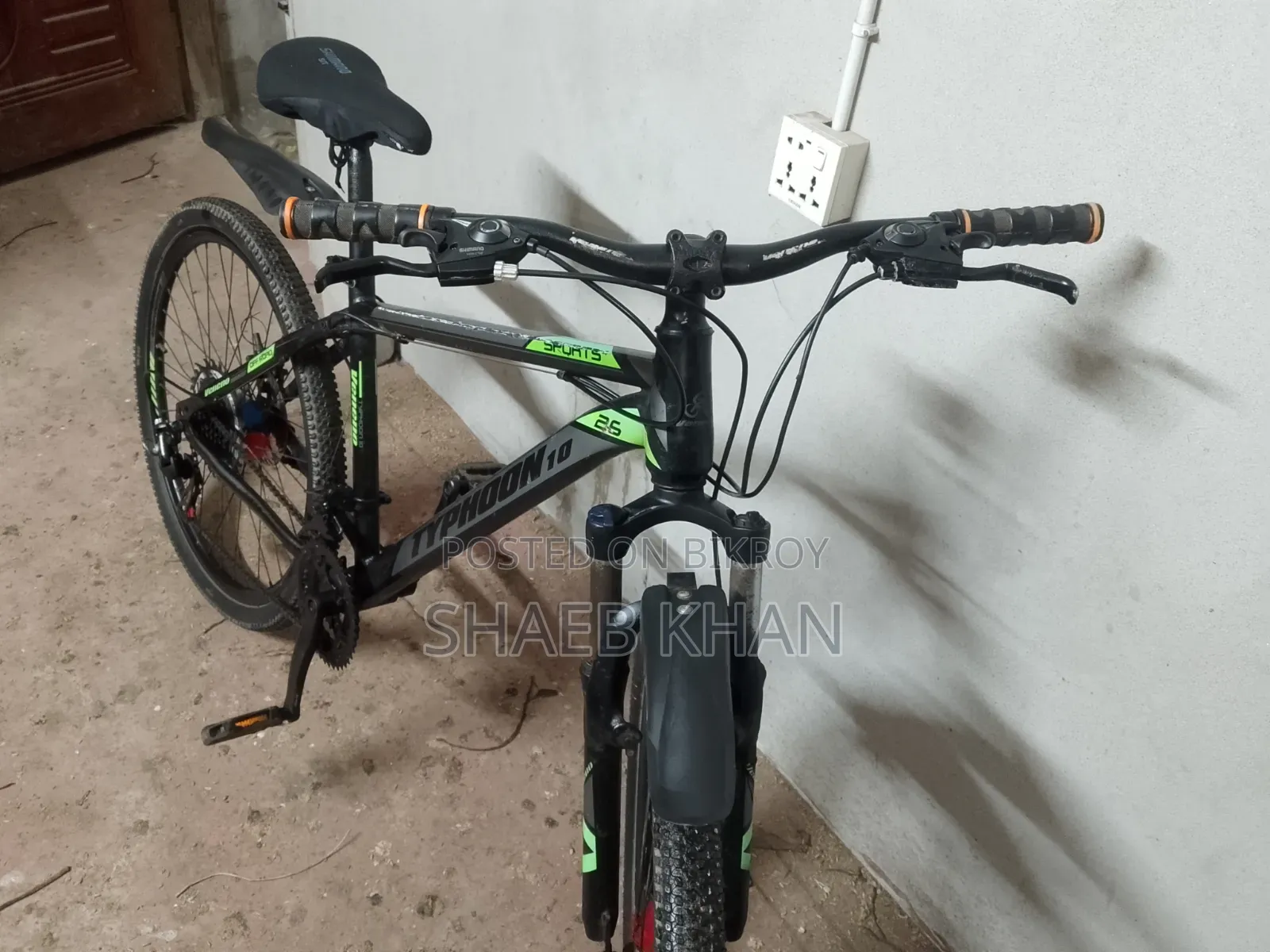 পায়থন ১০। একদম ফ্রেশ।