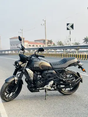 ইয়ামাহা এফজেড-এক্স ২০২৫ ব্ল্যাক