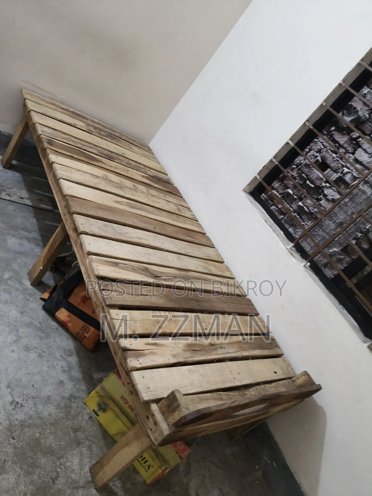 Bed- কাঠের চৌকি