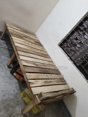 Bed- কাঠের চৌকি