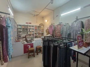 লেডিস শপের সম্পূর্ণ মালামাল ও ডেকোরেশন বিক্রয়