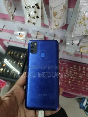 Samsung Galaxy M21 128 GB Blue