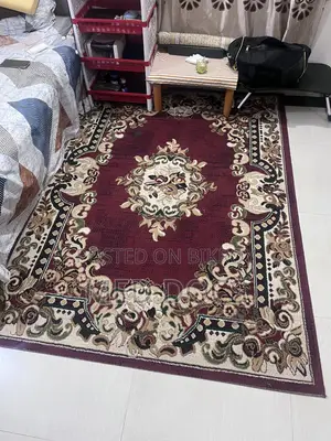 Turkish Carpet 5x7ft in Good Condition
