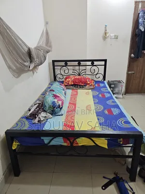 স্টিল ডাবল বেড (৭ ফুট বাই ৪ ফুট)