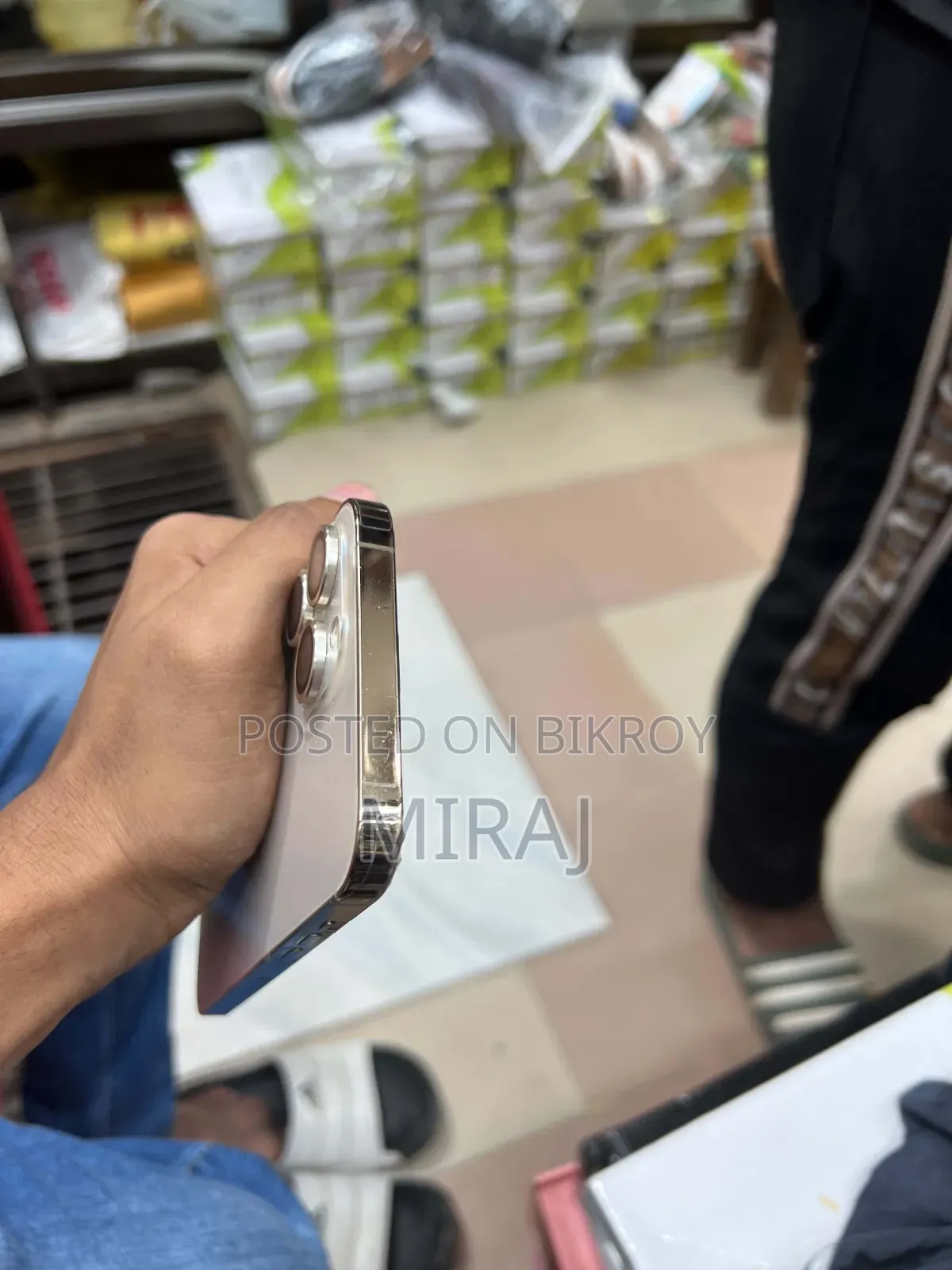 অ্যাপল আইফোন ১৩ প্রো ম্যাক্স ১২৮ জিবি গোল্ড