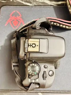 Canon EOS Kiss X7 DSLR Camera | Excellent Condition | Like New