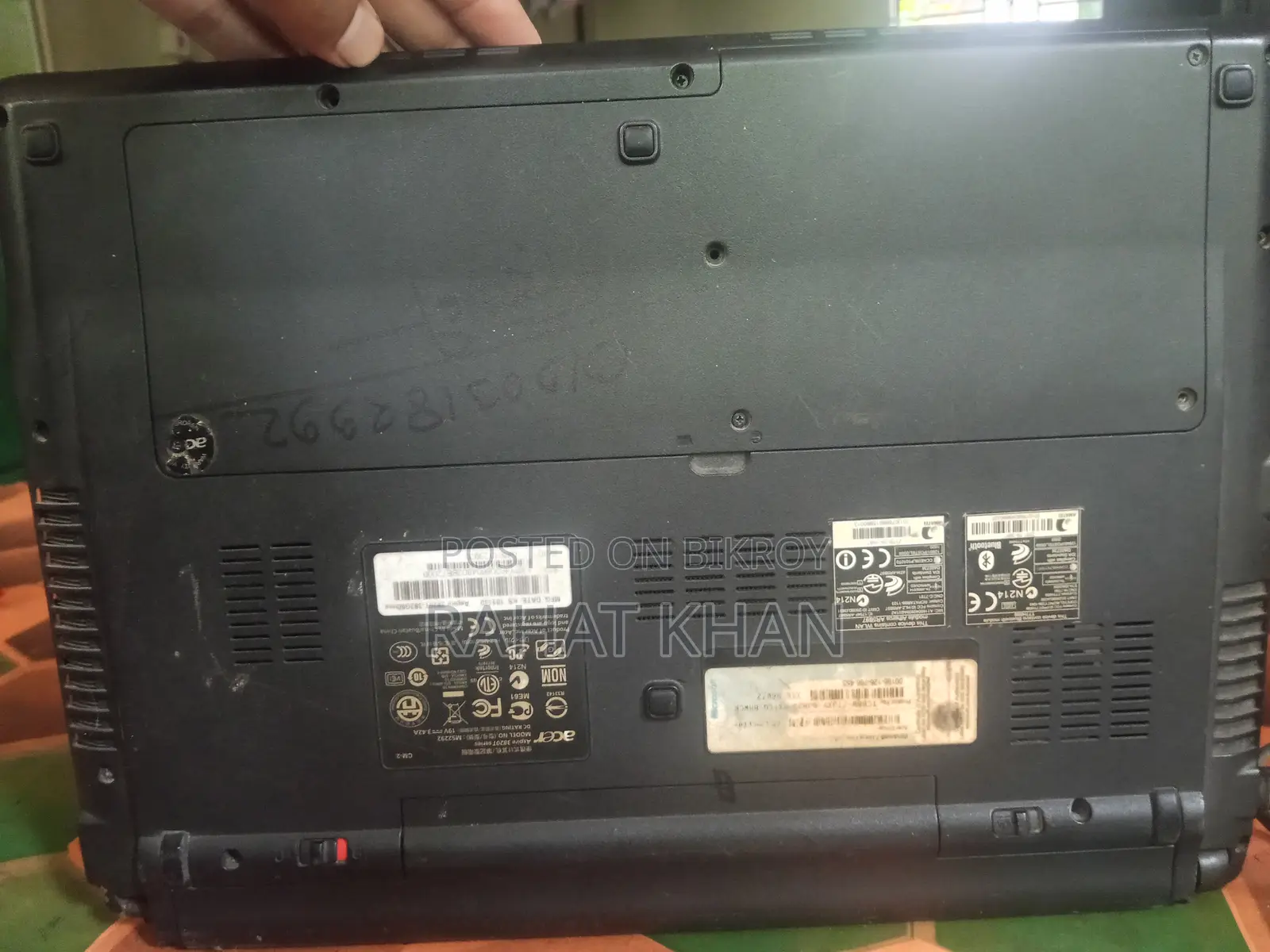 Laptop Acer AcerNote 2GB Intel Core I3 SSHD+SSD 500GB