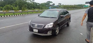 Toyota Premio 2012 Maroon