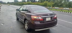 টয়োটা প্রমিও ২০১২ মেরুন