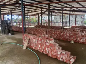 সুপার শপ/রেস্টুরেন্ট ৩৩০ পারফেক্ট স্কয়ার ফিট দ্বিতীয় তলায় ভাড়া হবে।
