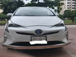 Toyota Prius 2018 Pearl