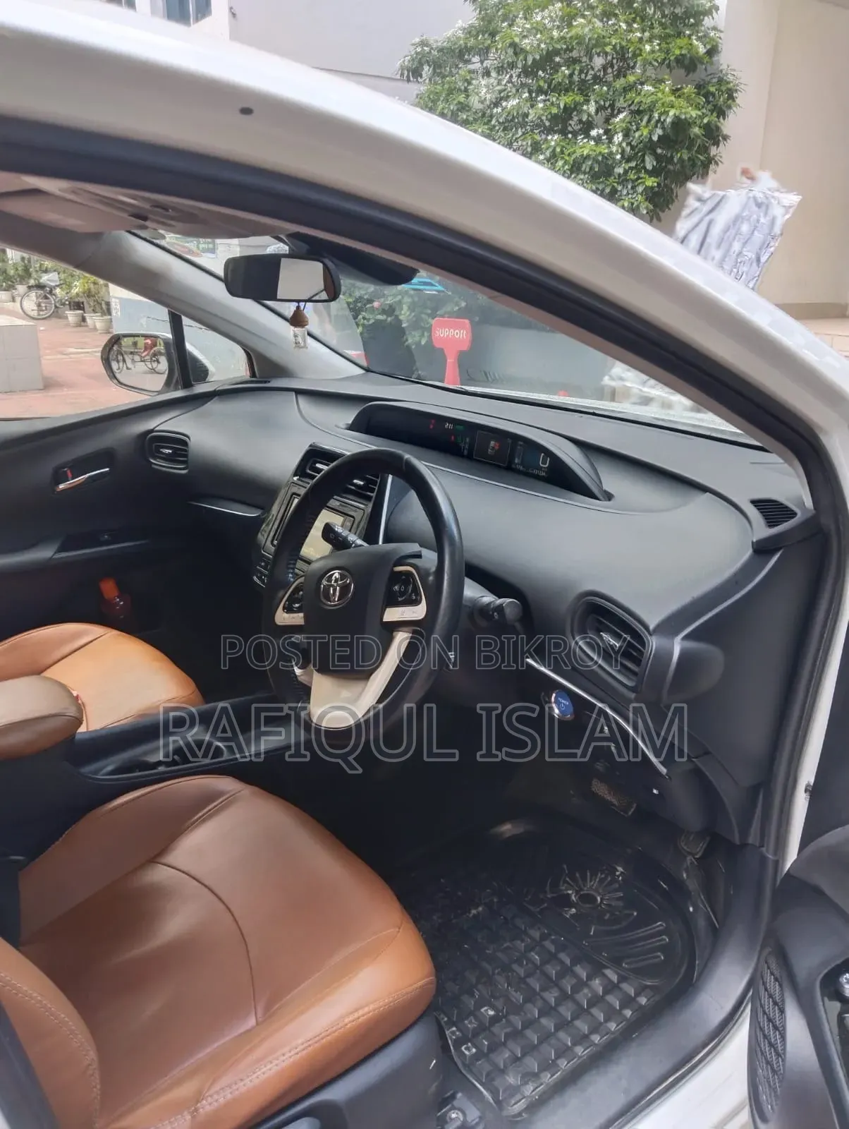 Toyota Prius 2018 Pearl