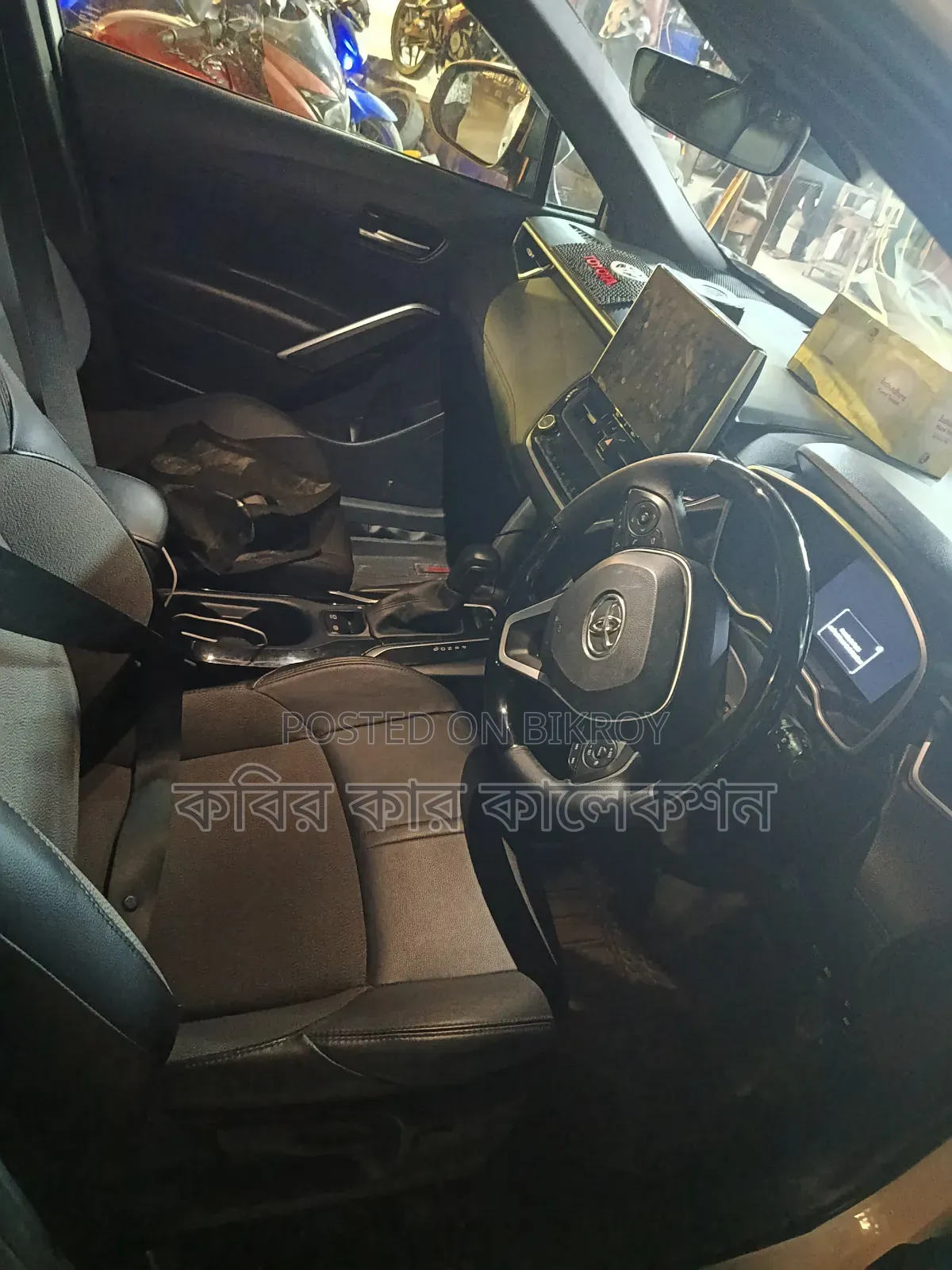 টয়োটা করোল্লা ক্রস ২০২১ পার্ল