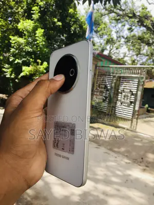 টেকনো স্পার্ক ৩০সি ১২৮ জিবি সাদা