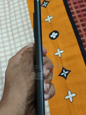 iQOO 256 GB Black