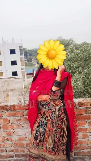 ড্রেস বিক্রয়ের জন্য