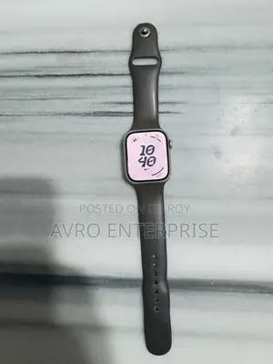 Apple Watch Series 7 68% Health