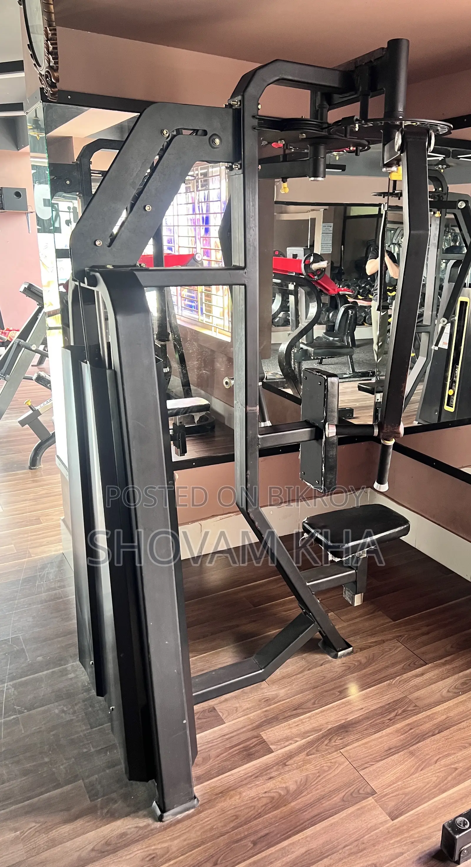 Pec Dec Fly Machine