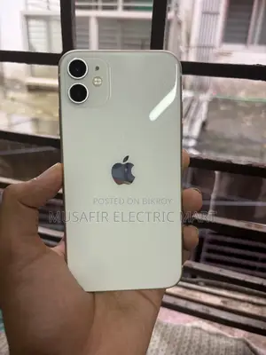 অ্যাপল আইফোন ১১ ১২৮ জিবি সাদা