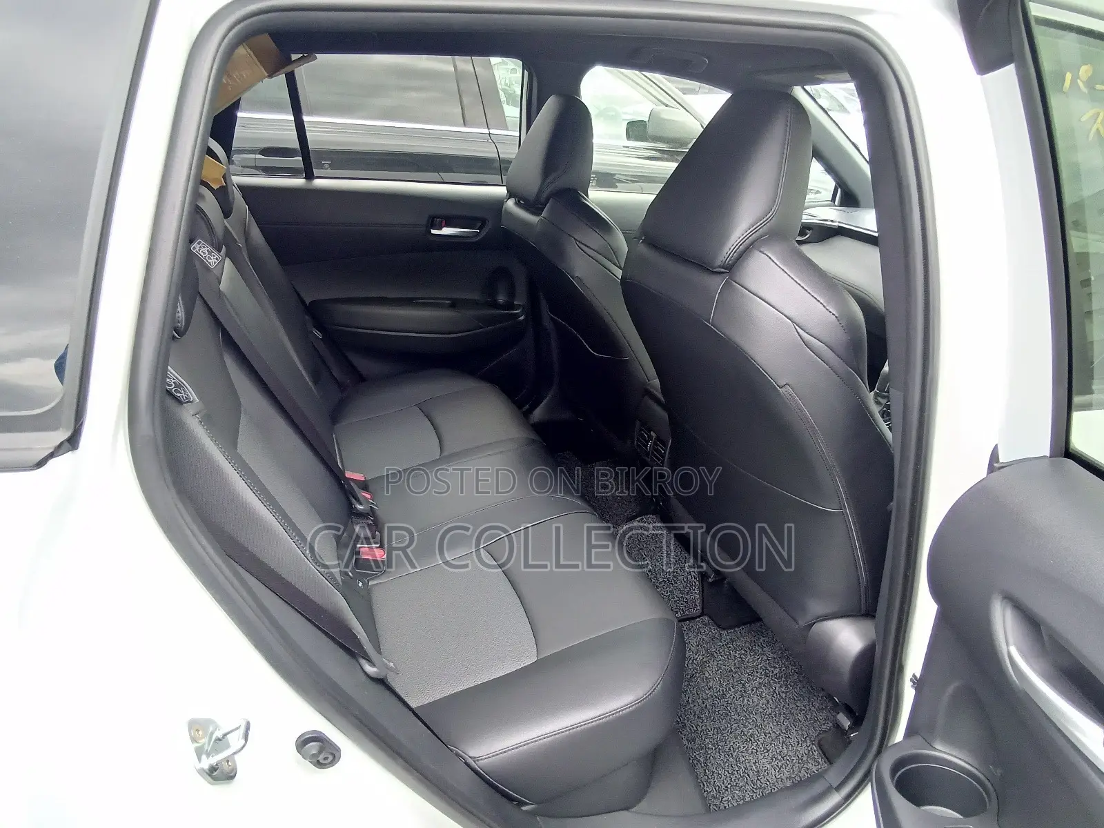 Toyota Corolla Cross LE 2WD 2024 Pearl